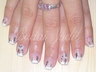 Épített zselé 3D és akrilfestett díszítéssel